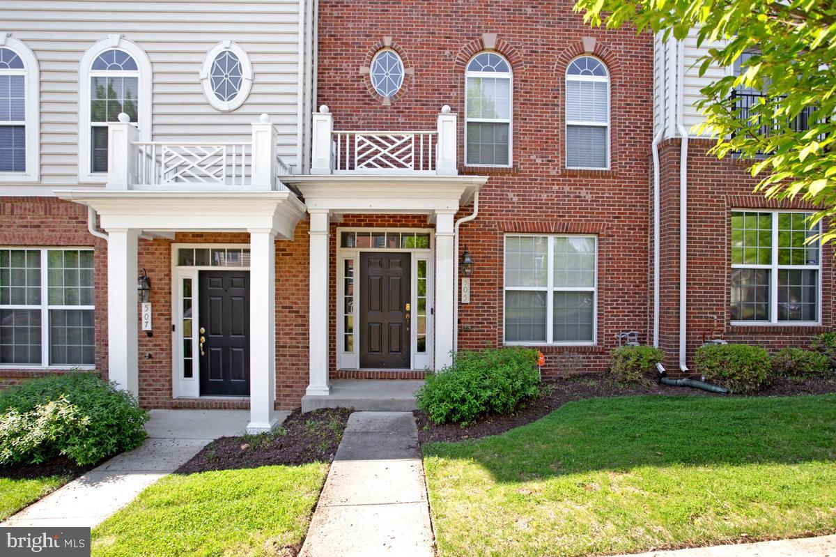 VICTORY PROMENADE - Residential