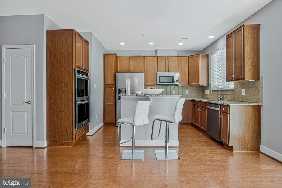 VICTORY PROMENADE - Residential