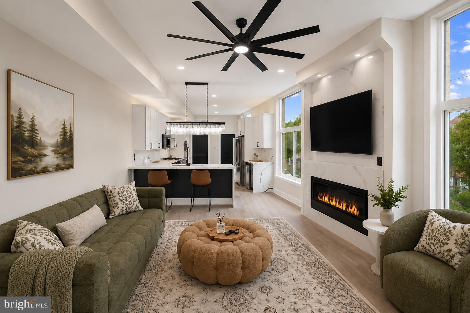 QUEEN VILLAGE - Residential