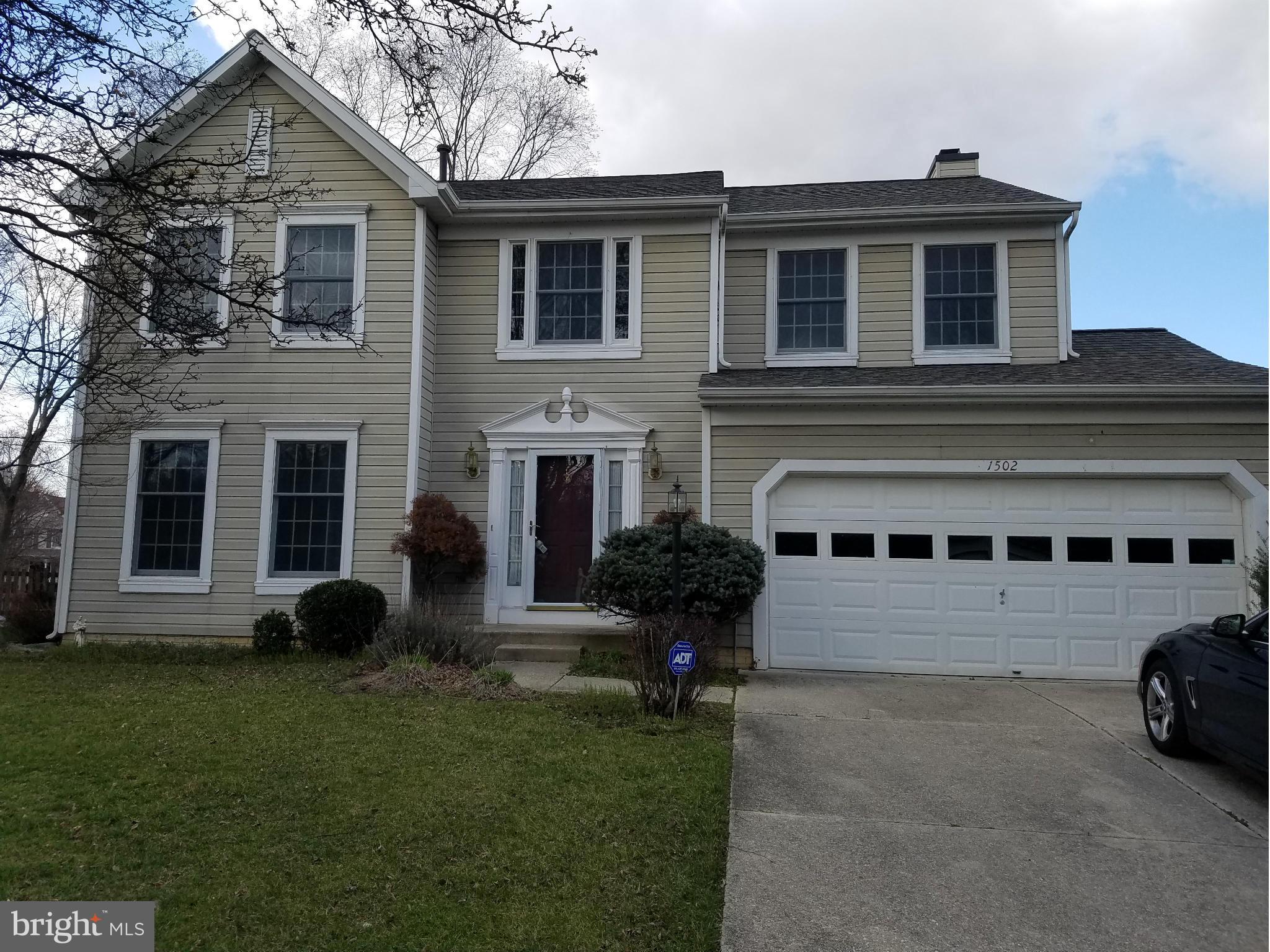 GRANITE COUNTERS**GORGEOUS 4BR SINGLE FAMILY IN CHAPMAN FARM**PREFER NO SMOKING AND NO PETS, WILL CONSIDER CASE BY CASE THOUGH**