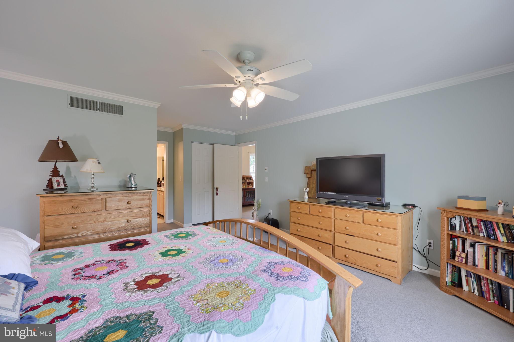 CAMBRIDGE COMMONS - Residential