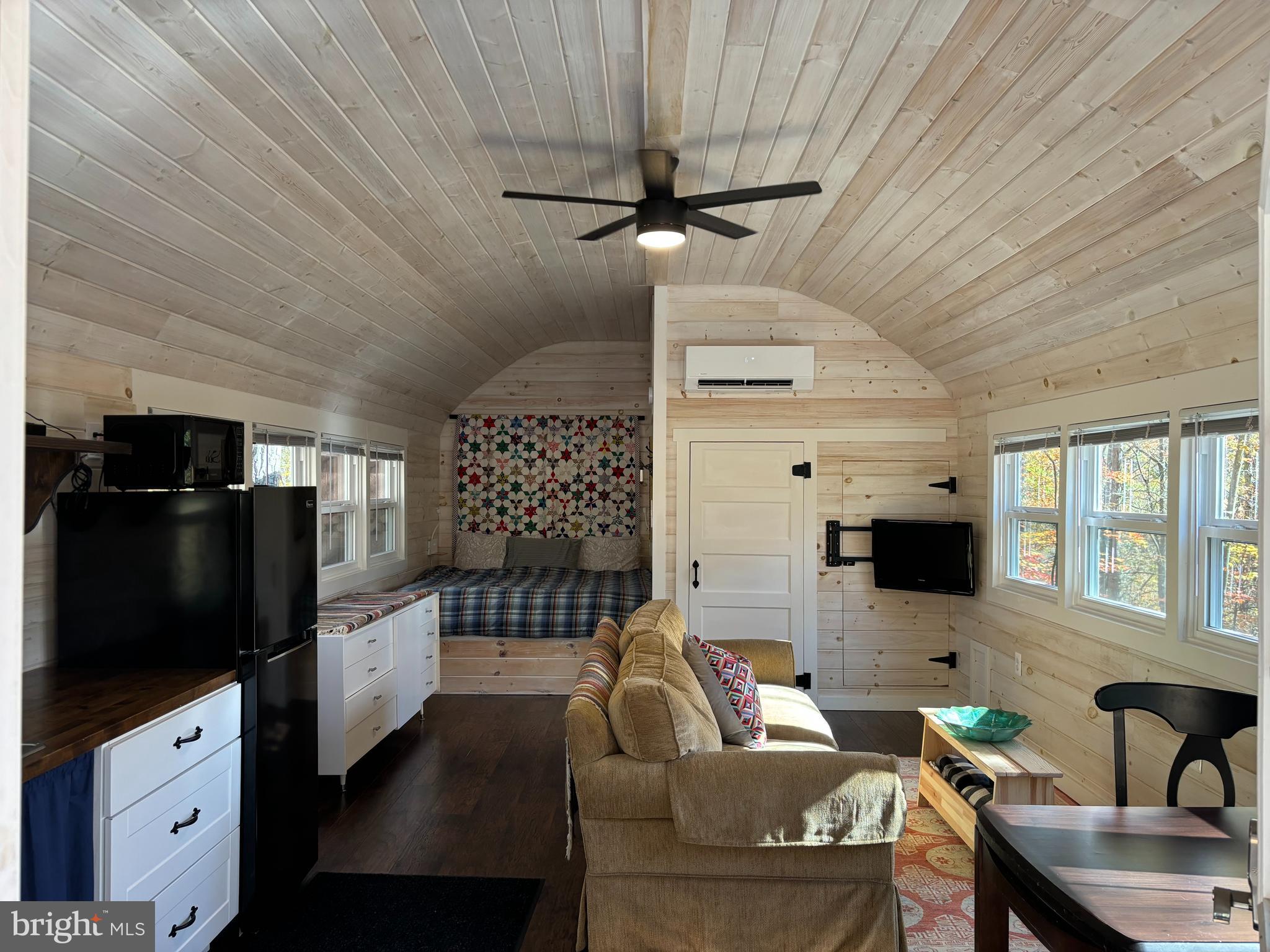DOGWOOD FLATS - Residential