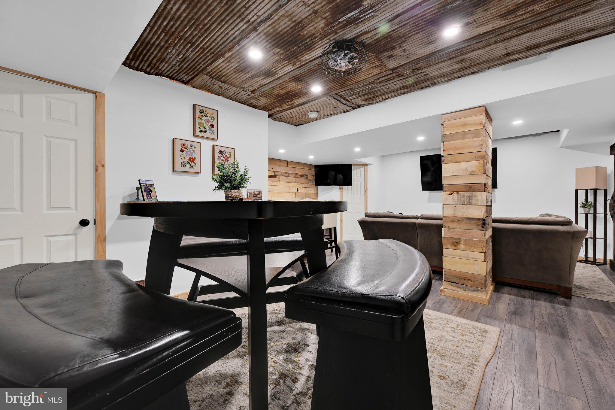 SUNNYSIDE - Residential