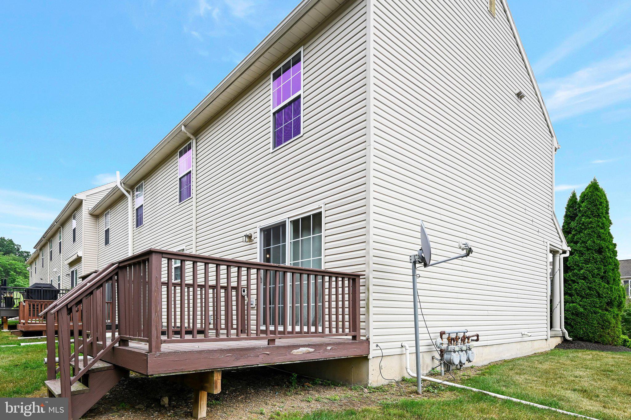SUNNYSIDE - Residential