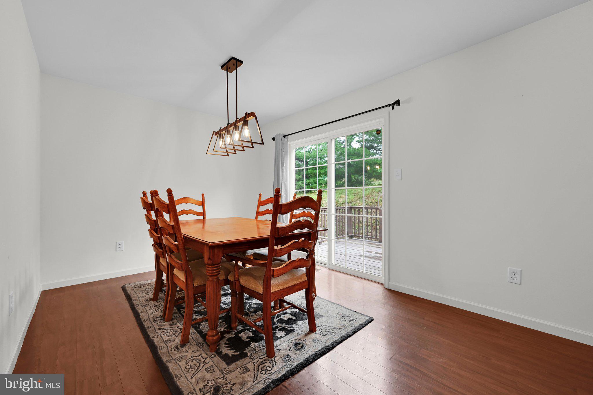 SUNNYSIDE - Residential