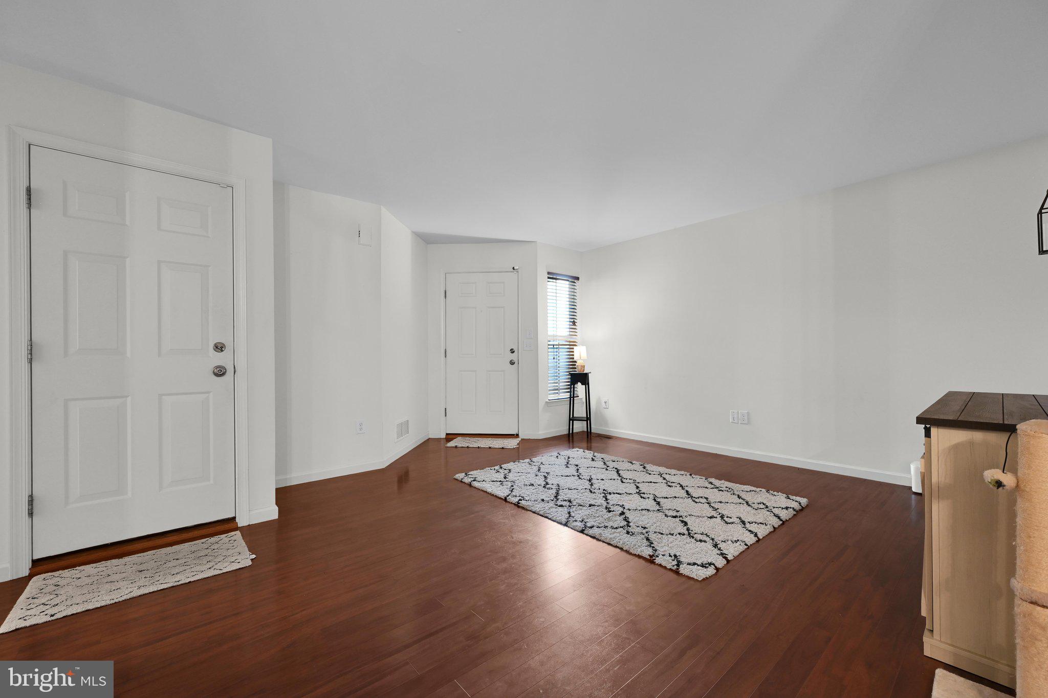 SUNNYSIDE - Residential