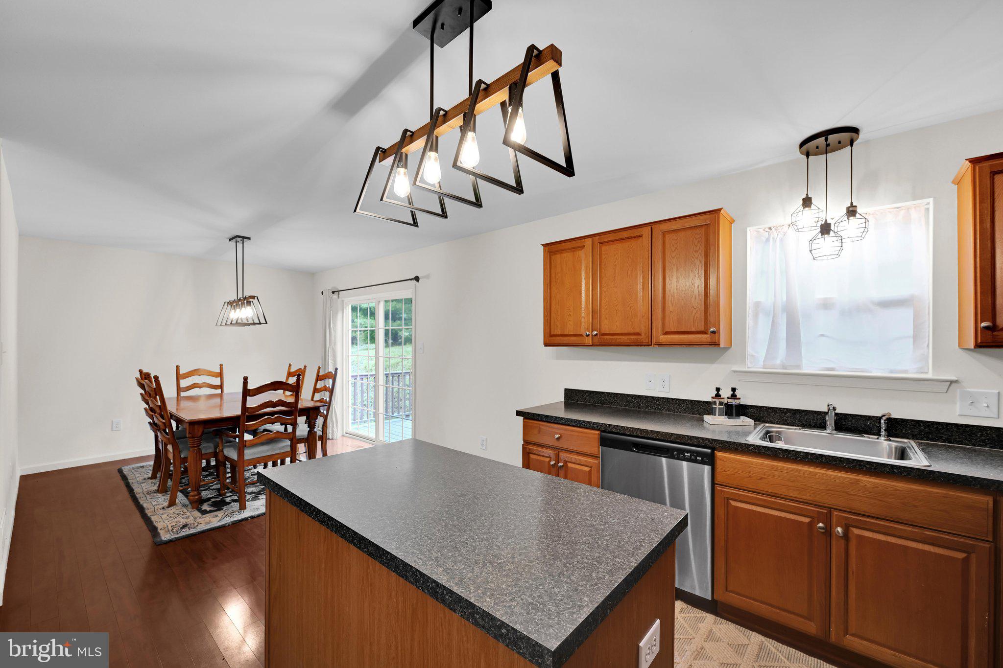 SUNNYSIDE - Residential