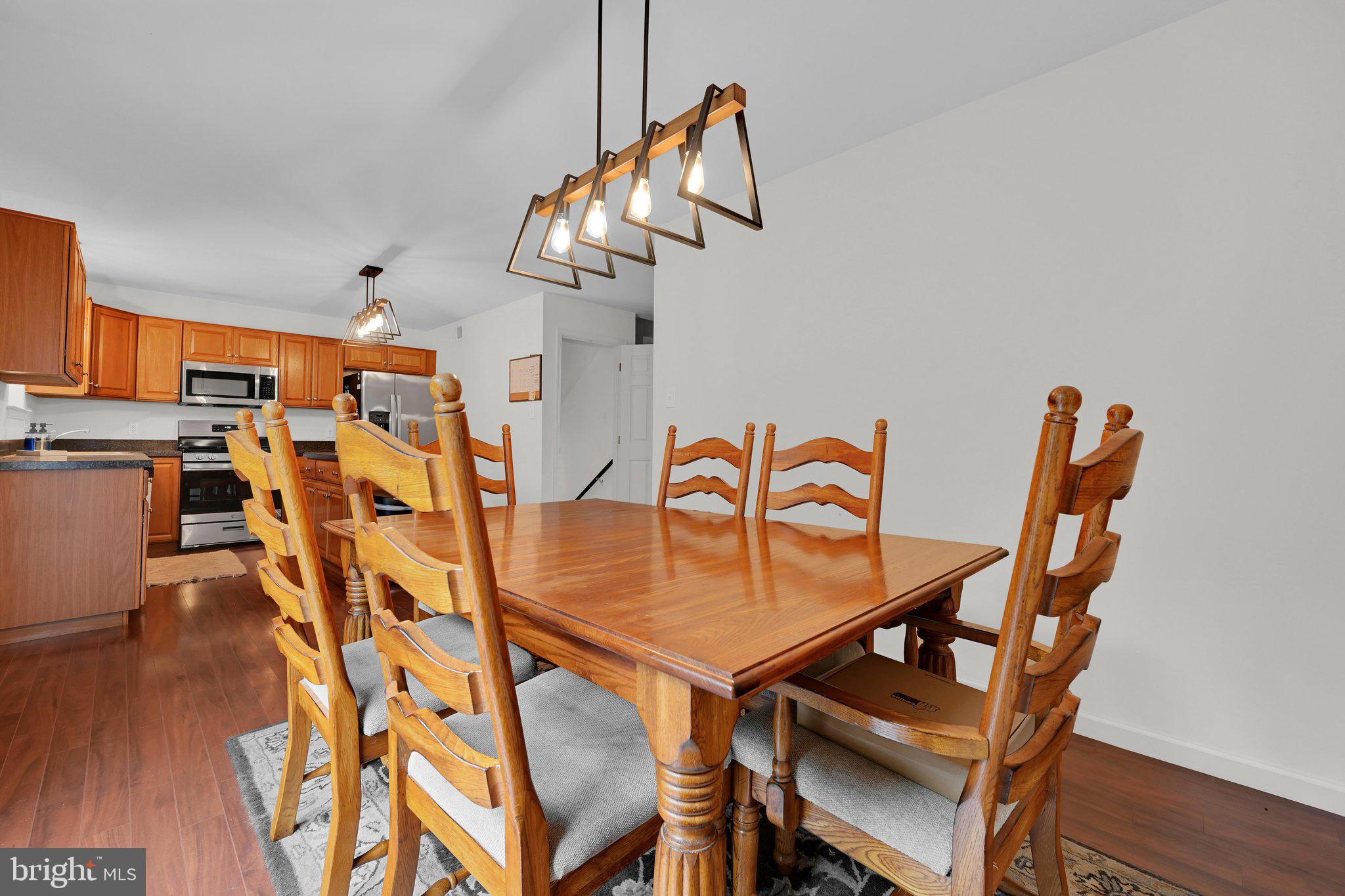 SUNNYSIDE - Residential