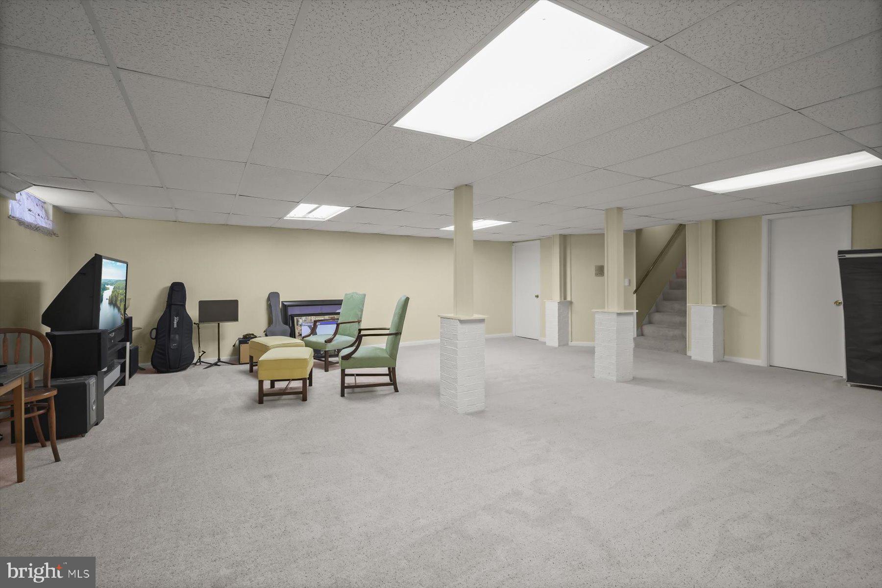 LOCUST GROVE ESTATES SUB - Residential