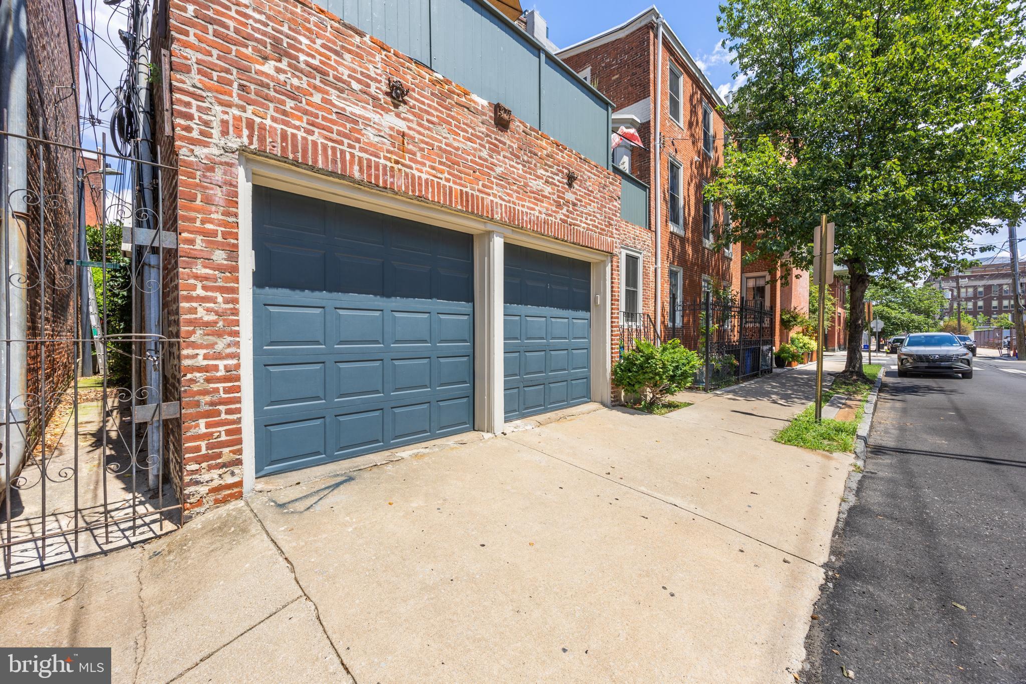 FAIRMOUNT - Residential