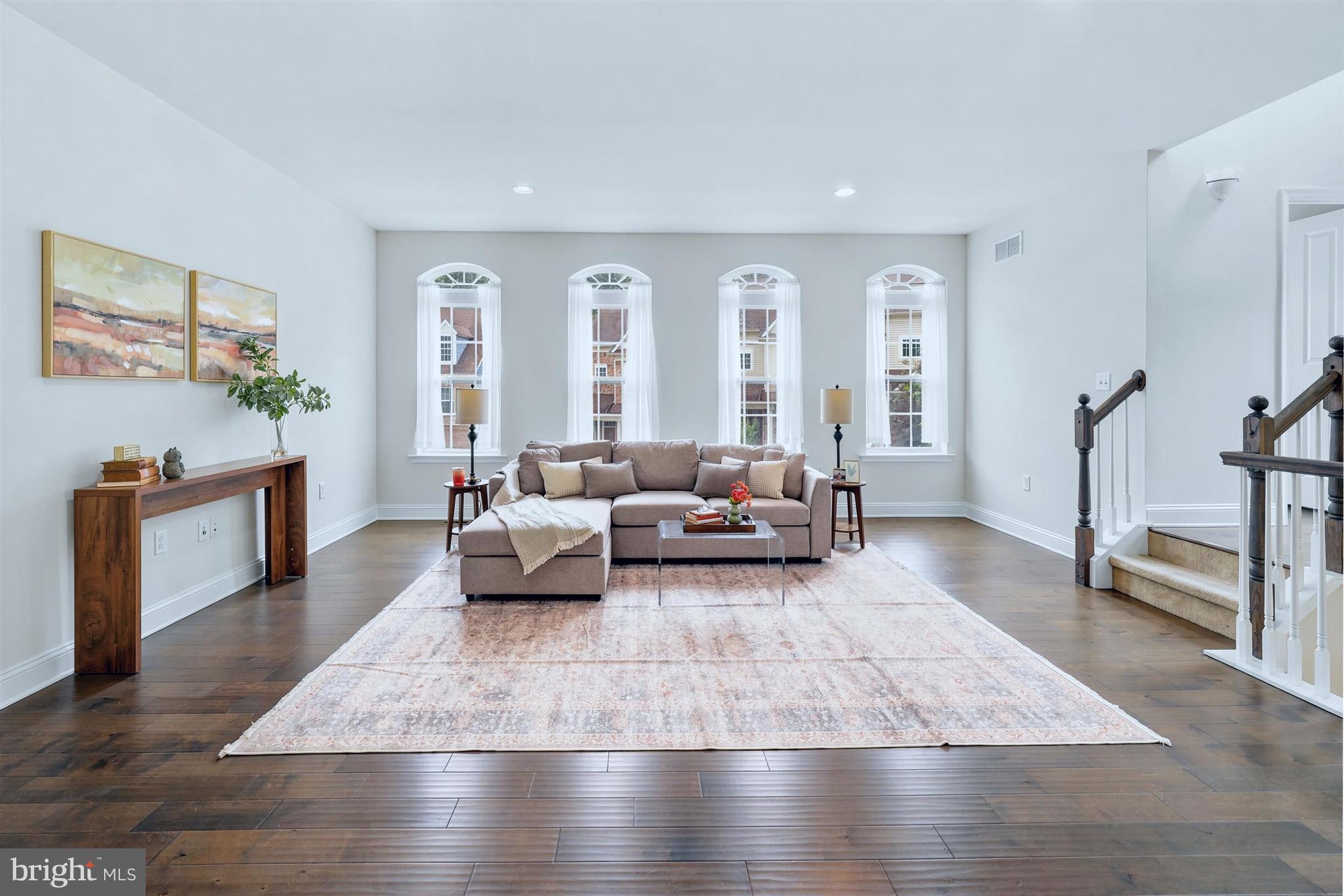 WESTHAMPTON - Residential