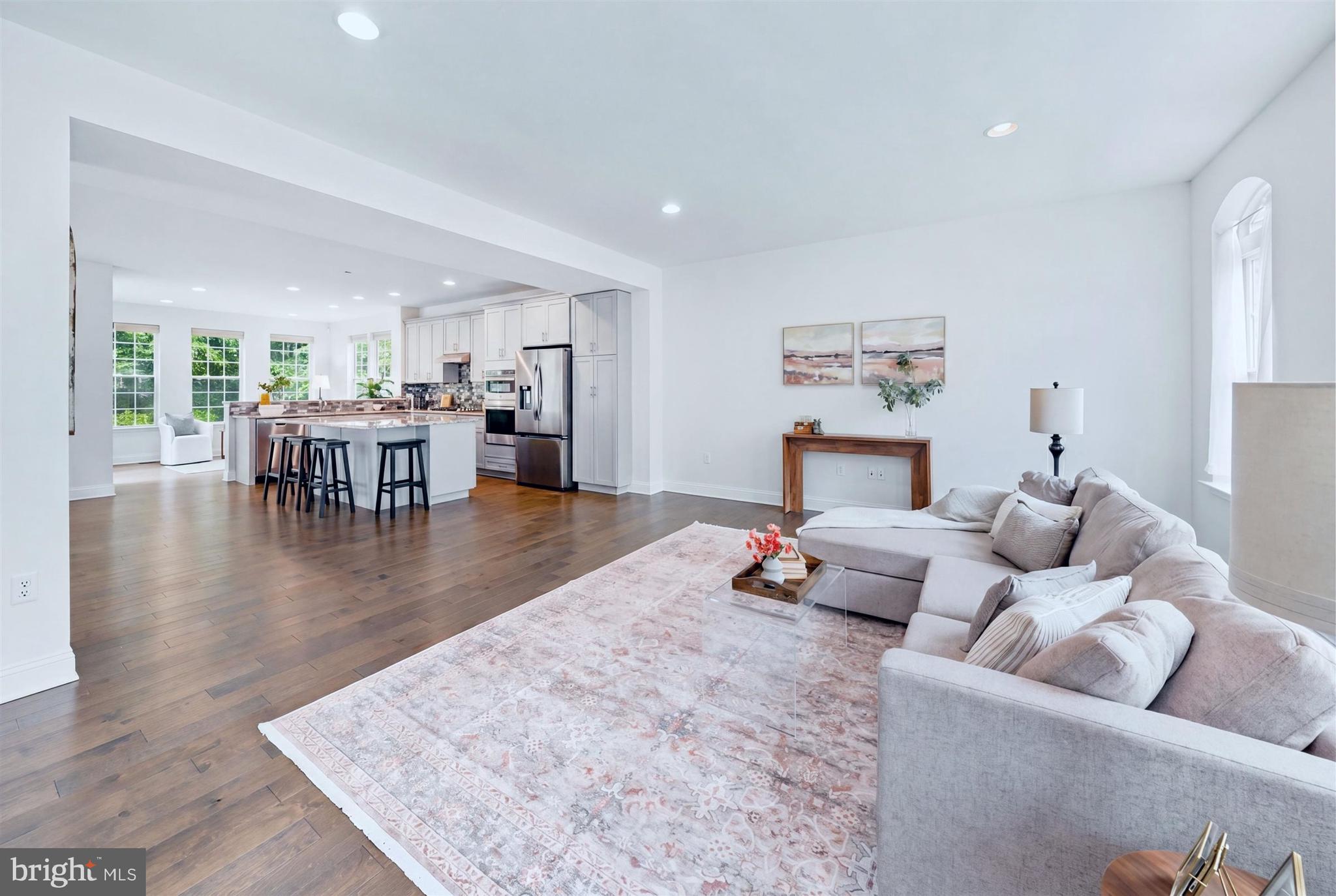 WESTHAMPTON - Residential