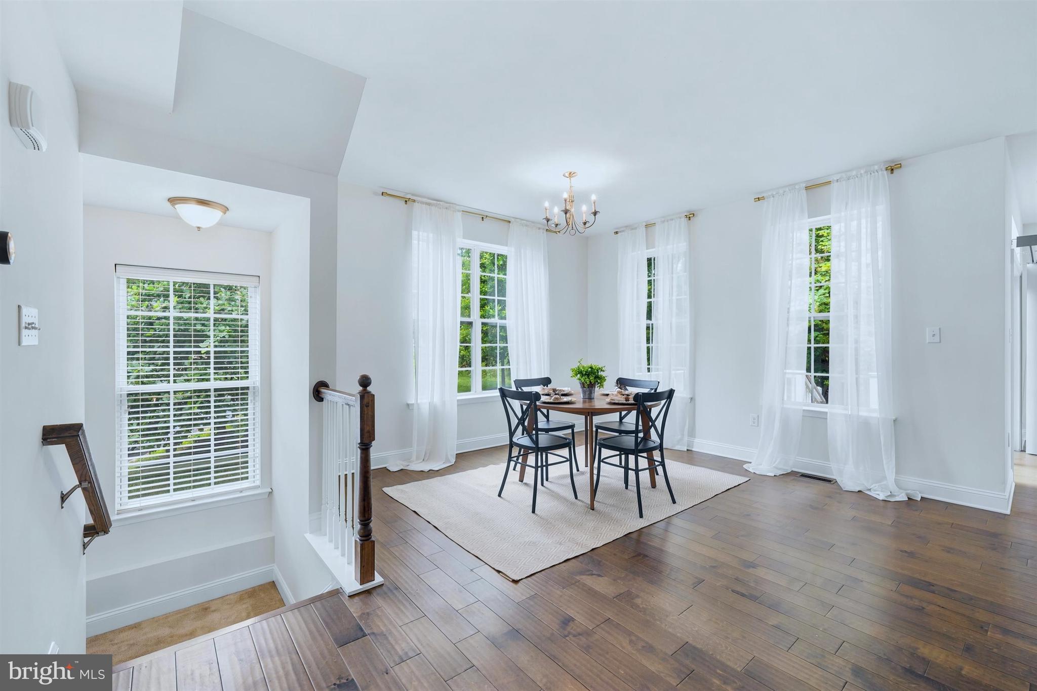 WESTHAMPTON - Residential