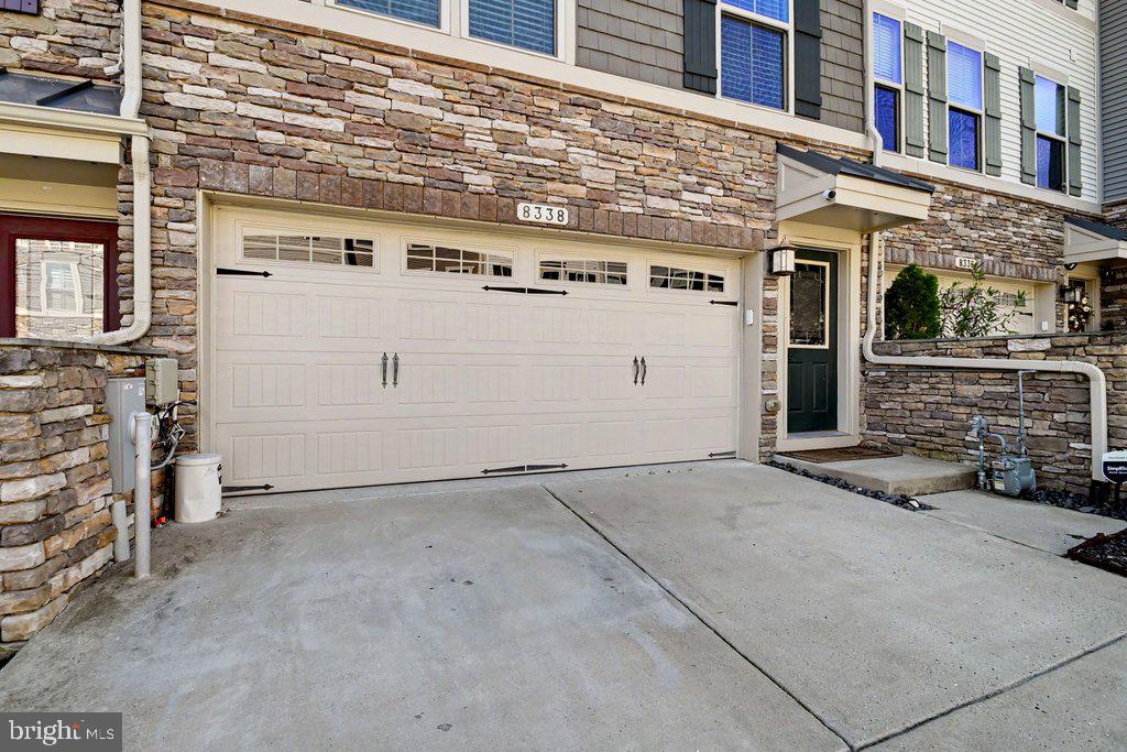 PONDVIEW - Residential
