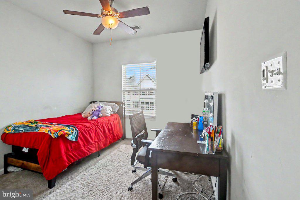 PONDVIEW - Residential