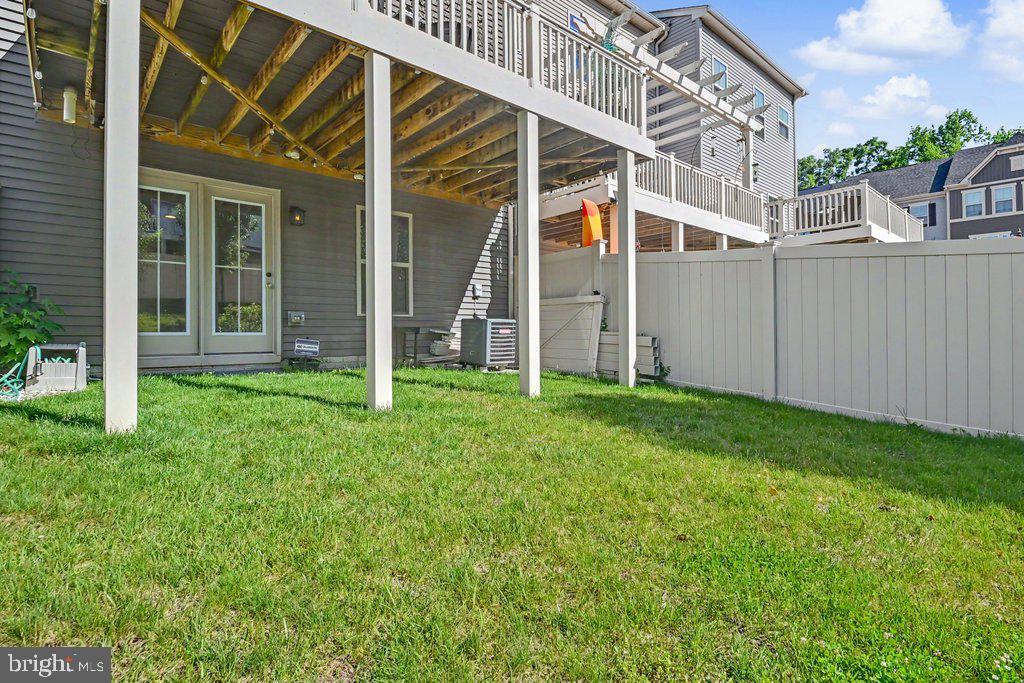 PONDVIEW - Residential