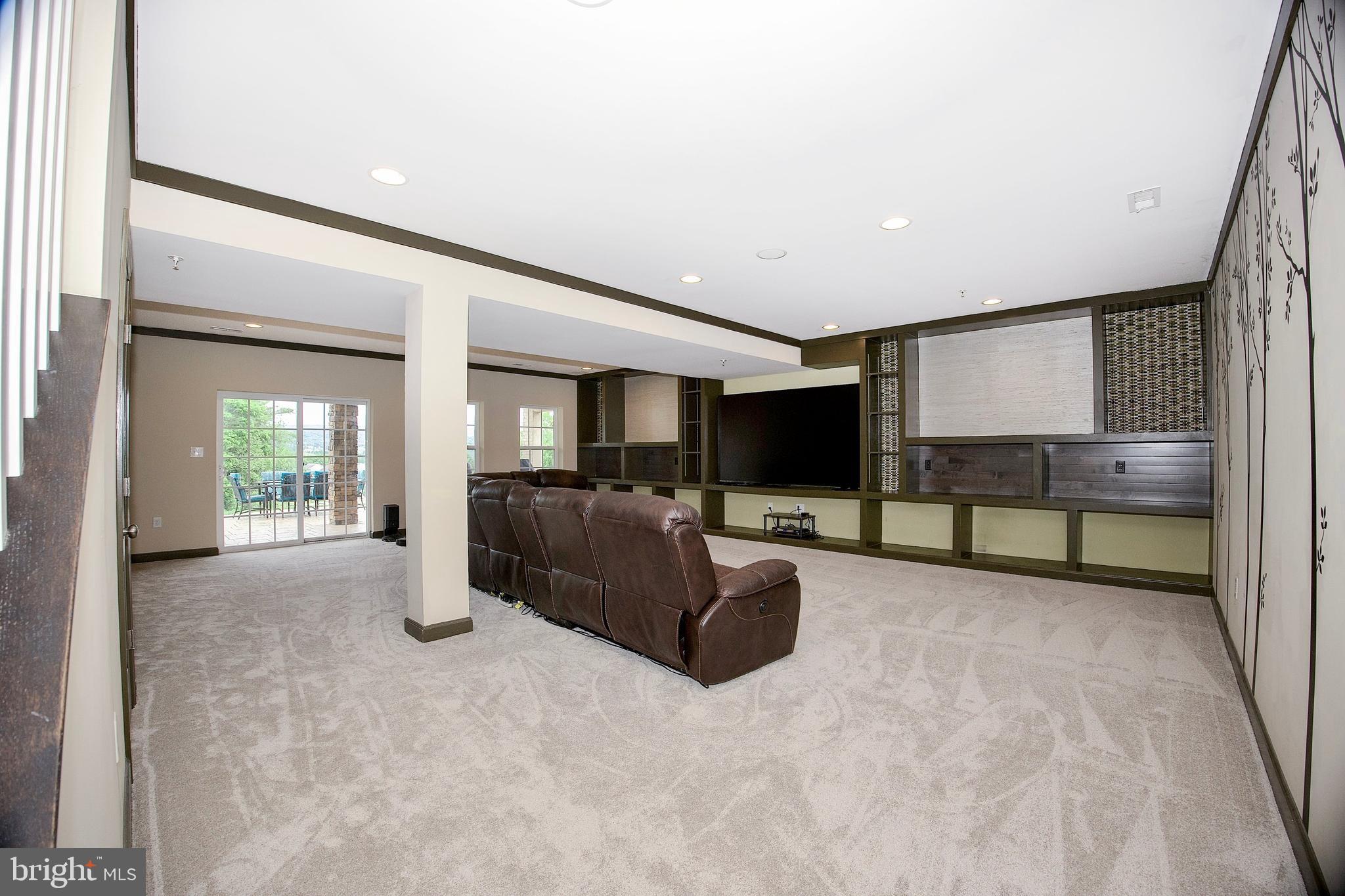 SABER RIDGE - Residential