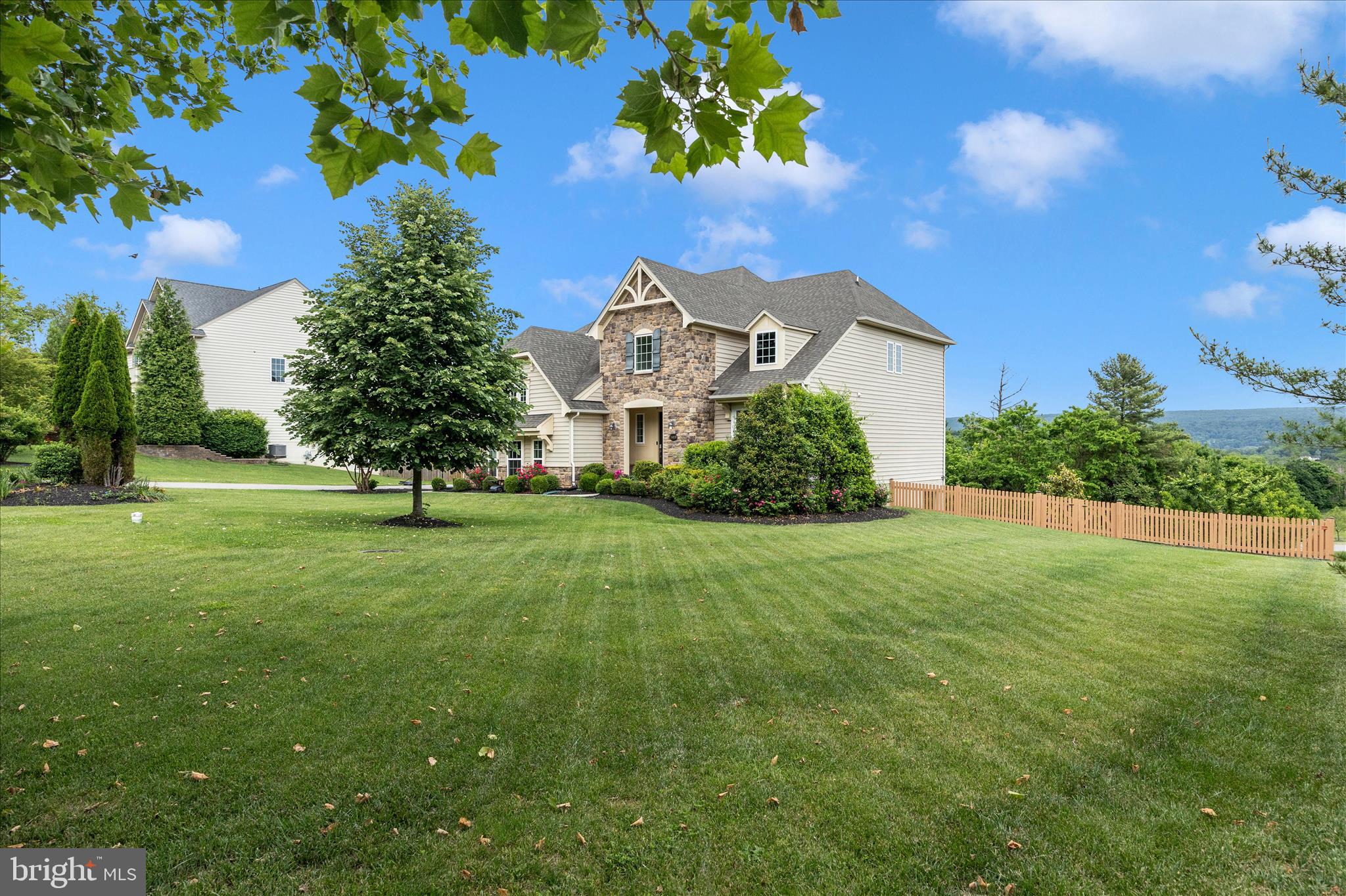 SABER RIDGE - Residential