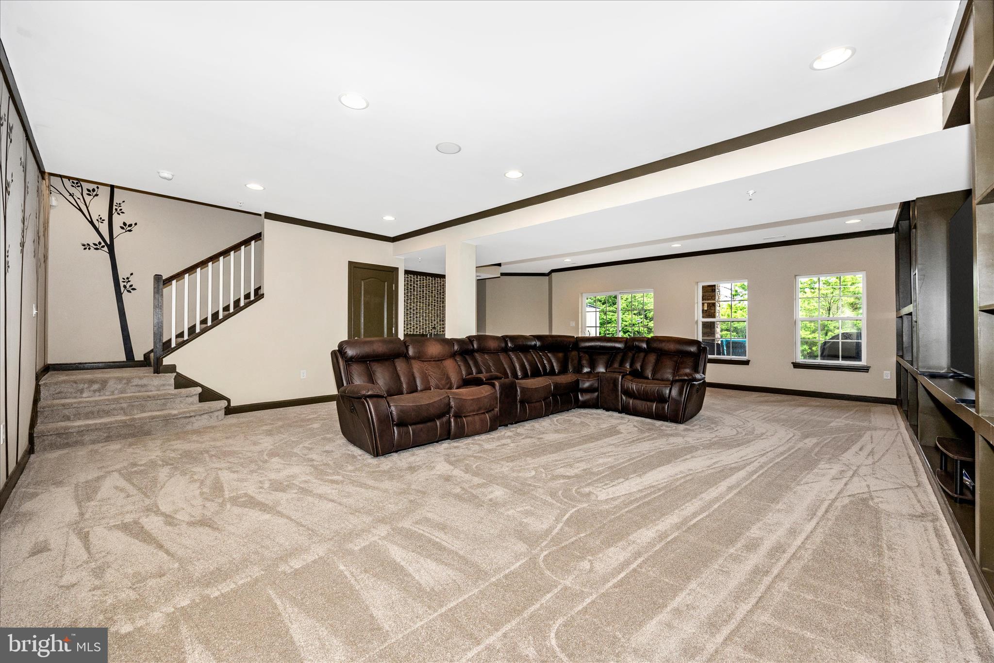 SABER RIDGE - Residential