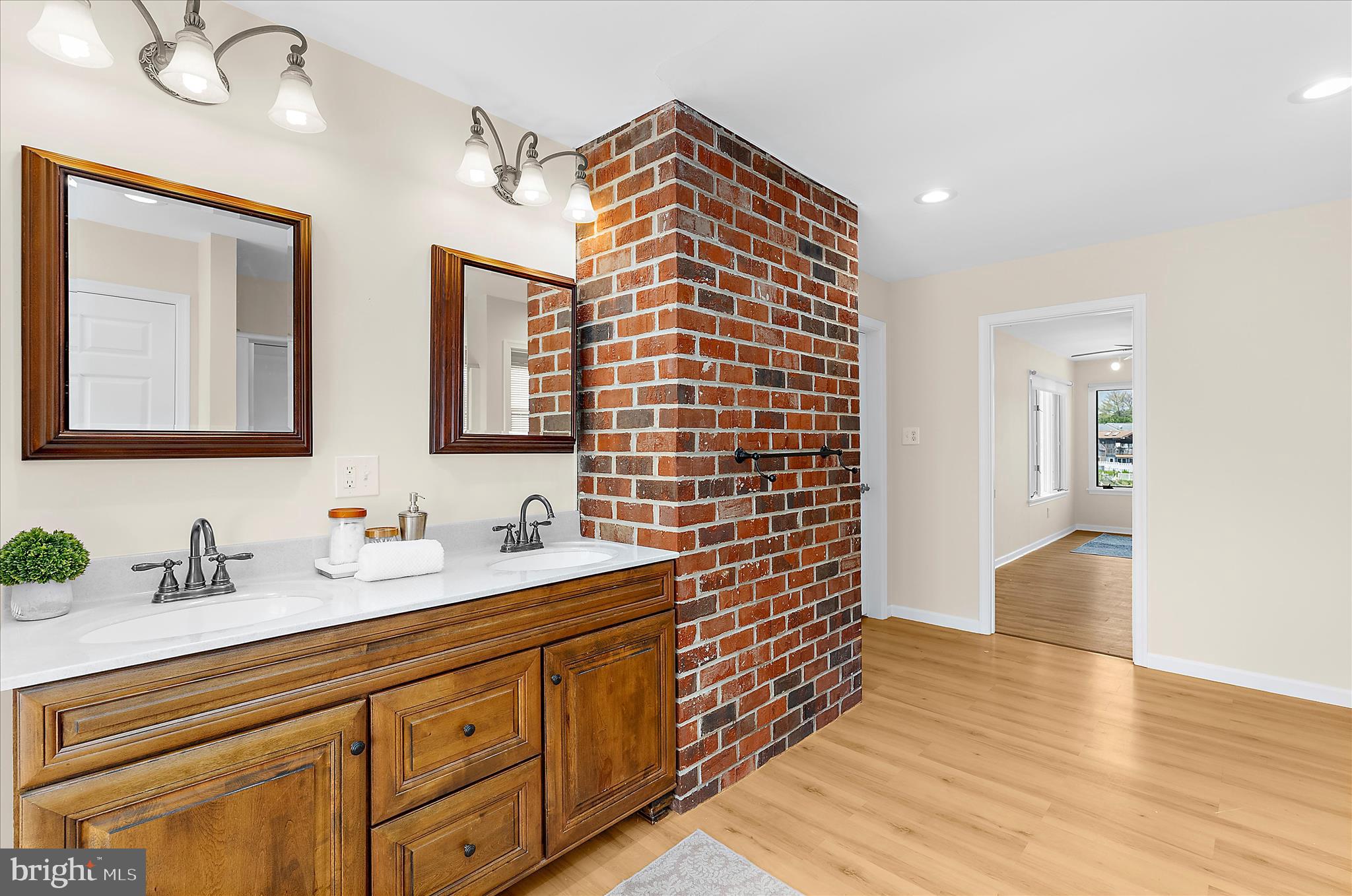 RUMSEY ISLAND - Residential