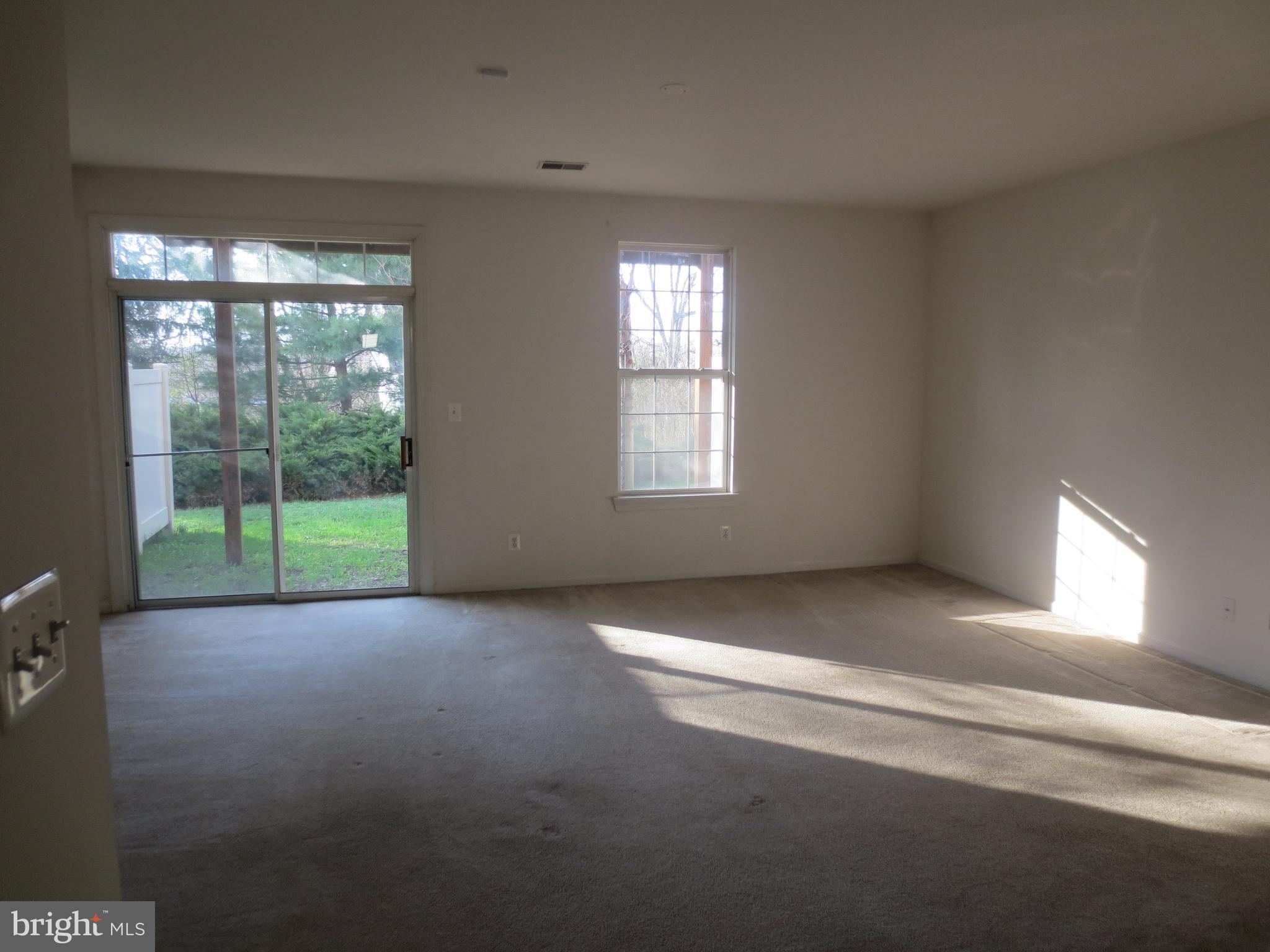 BELMONT CENTER - Residential