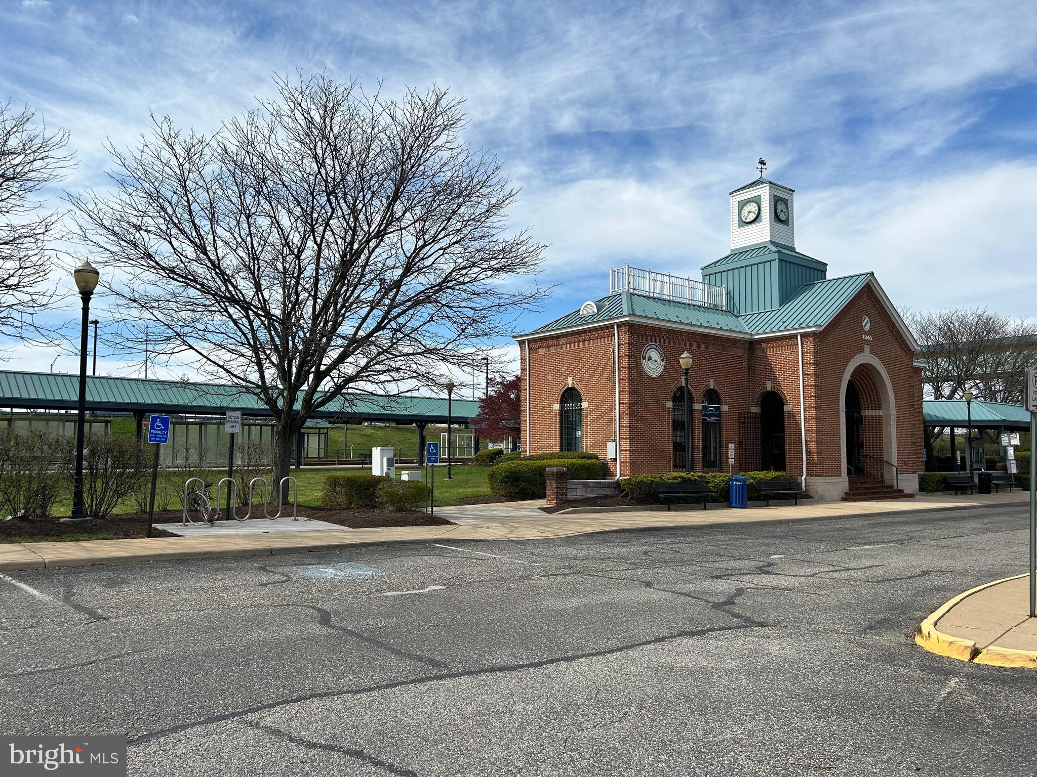BELMONT CENTER - Residential