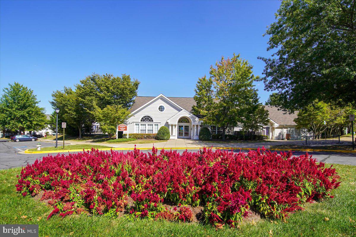VILL AT MANCHESTER FARMS - Residential