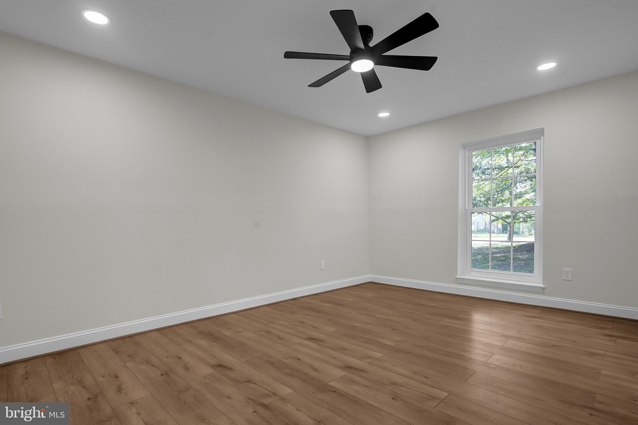 KEENE MILL WOODS - Residential