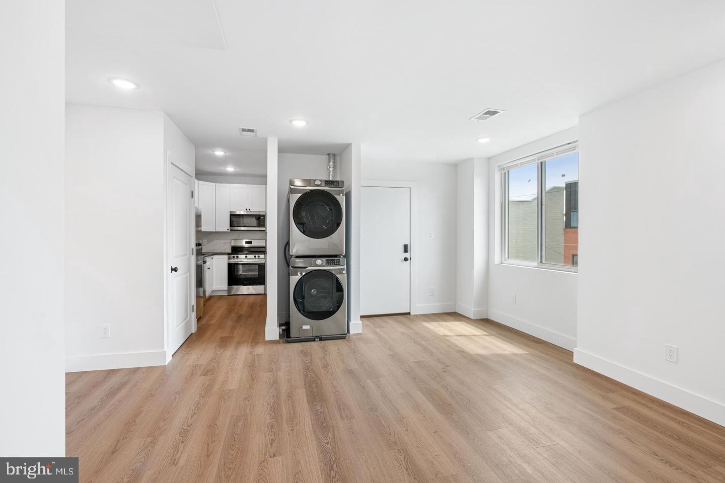 PARKSIDE - Commercial Sale