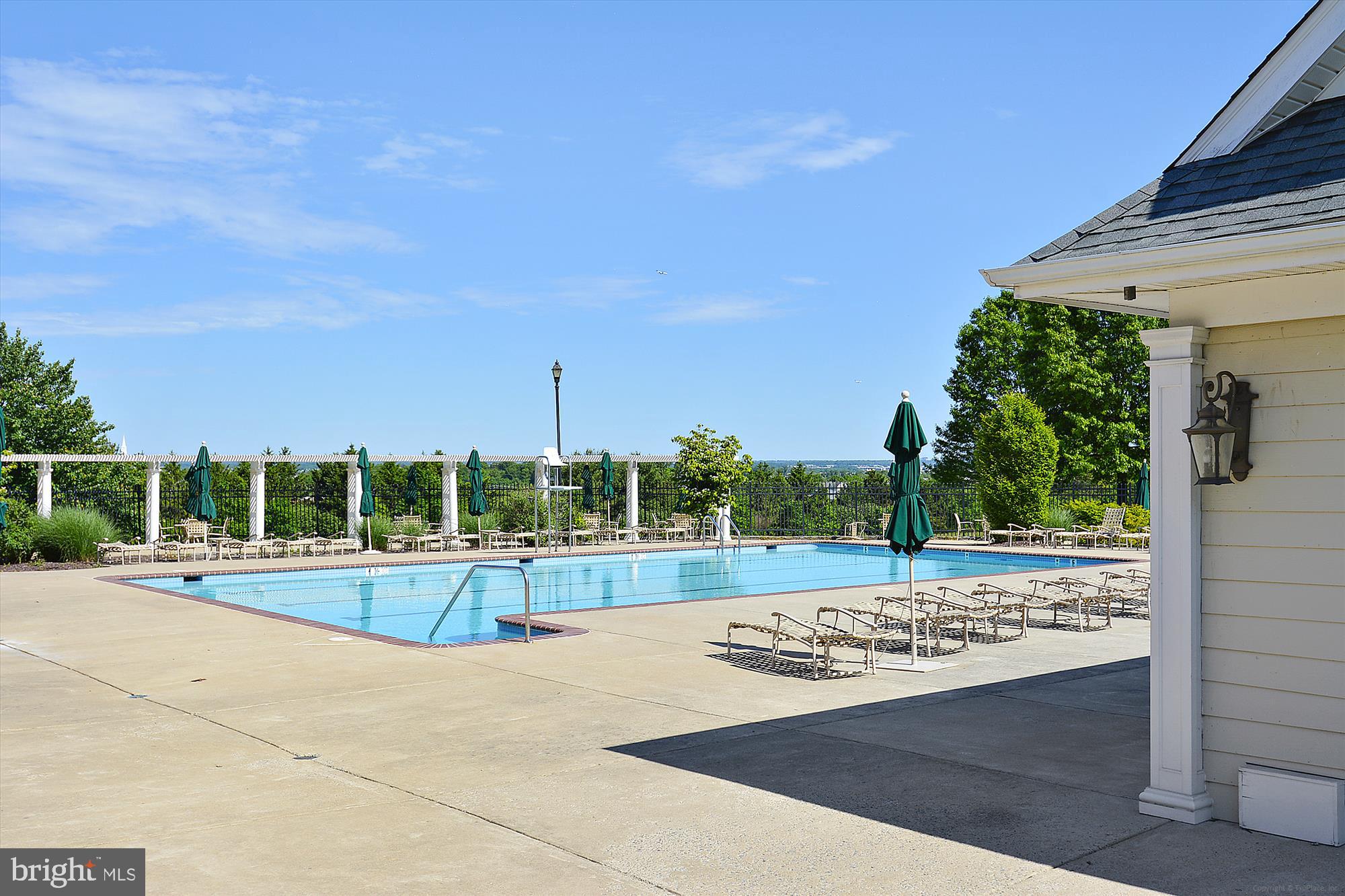 CHASE AT BELMONT COUNTRY - Residential