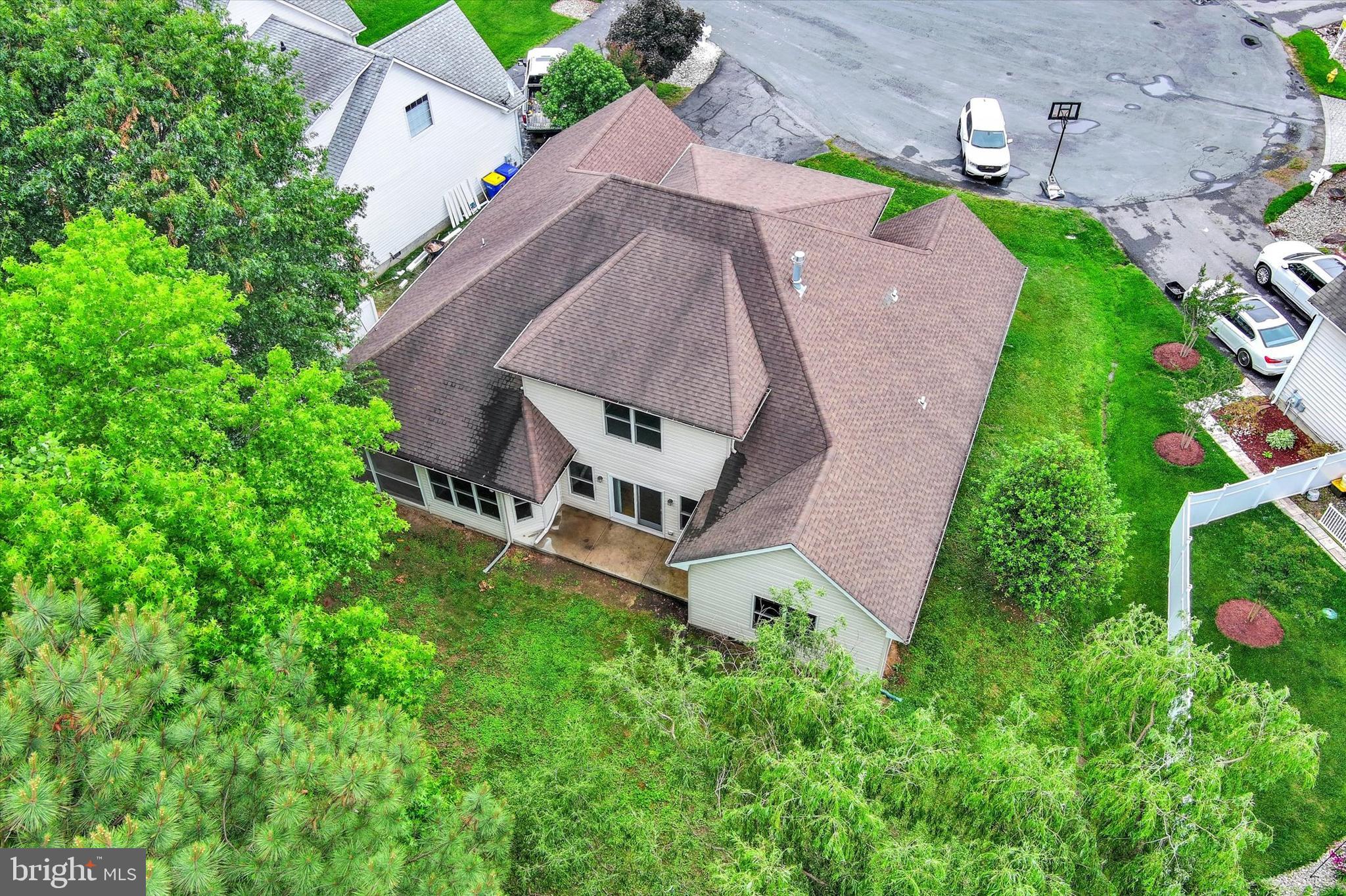 MAYFAIR GLEN - Residential