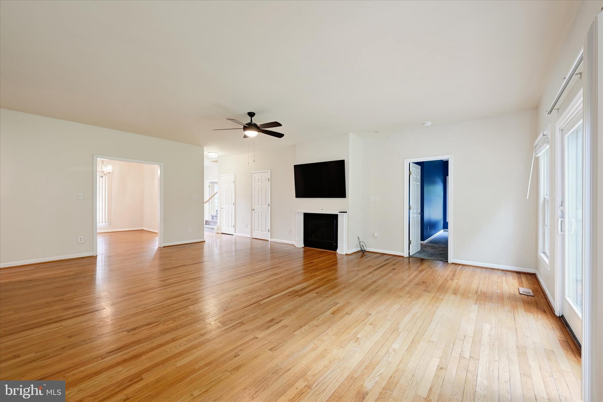 MAYFAIR GLEN - Residential