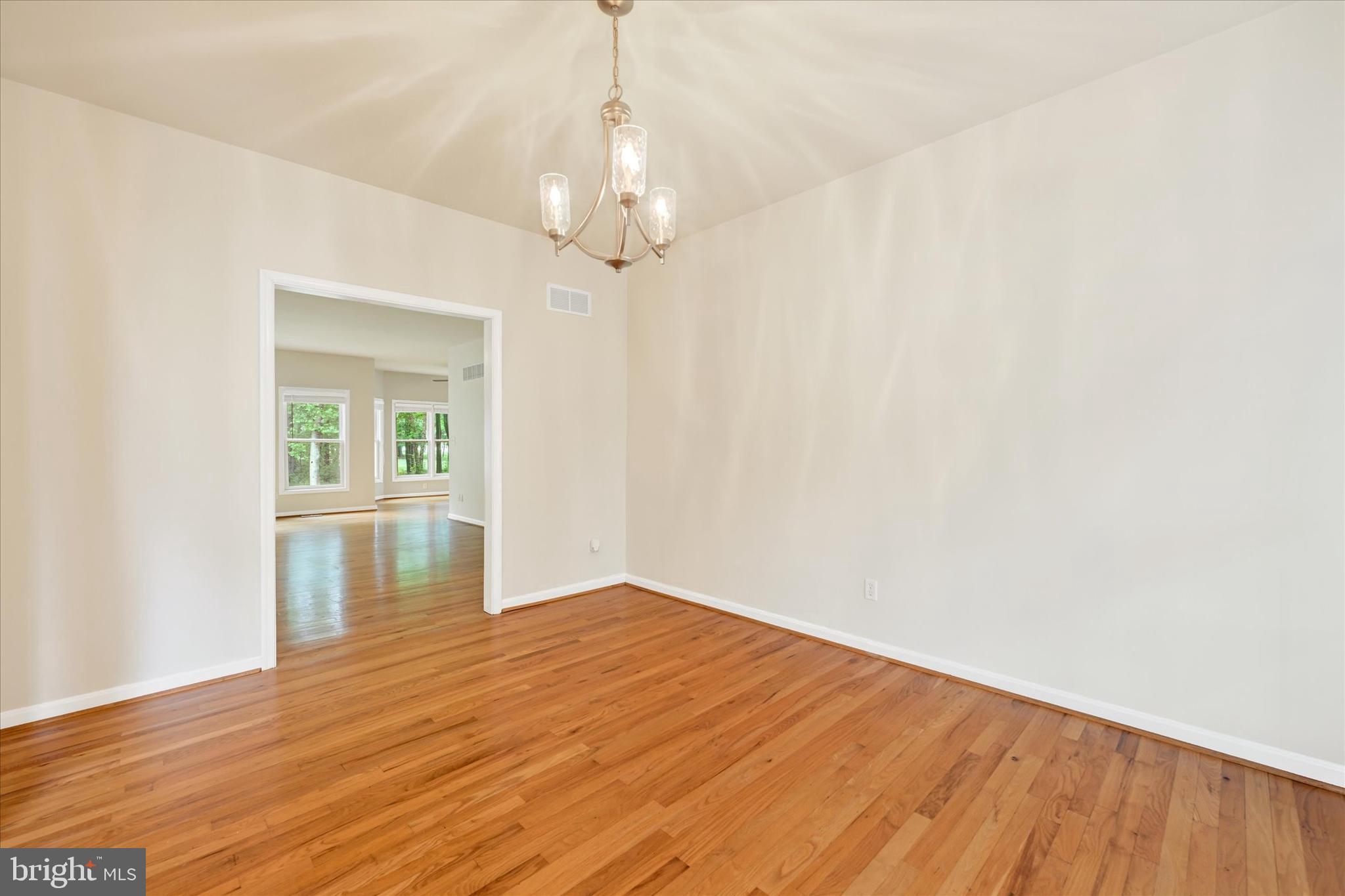 MAYFAIR GLEN - Residential
