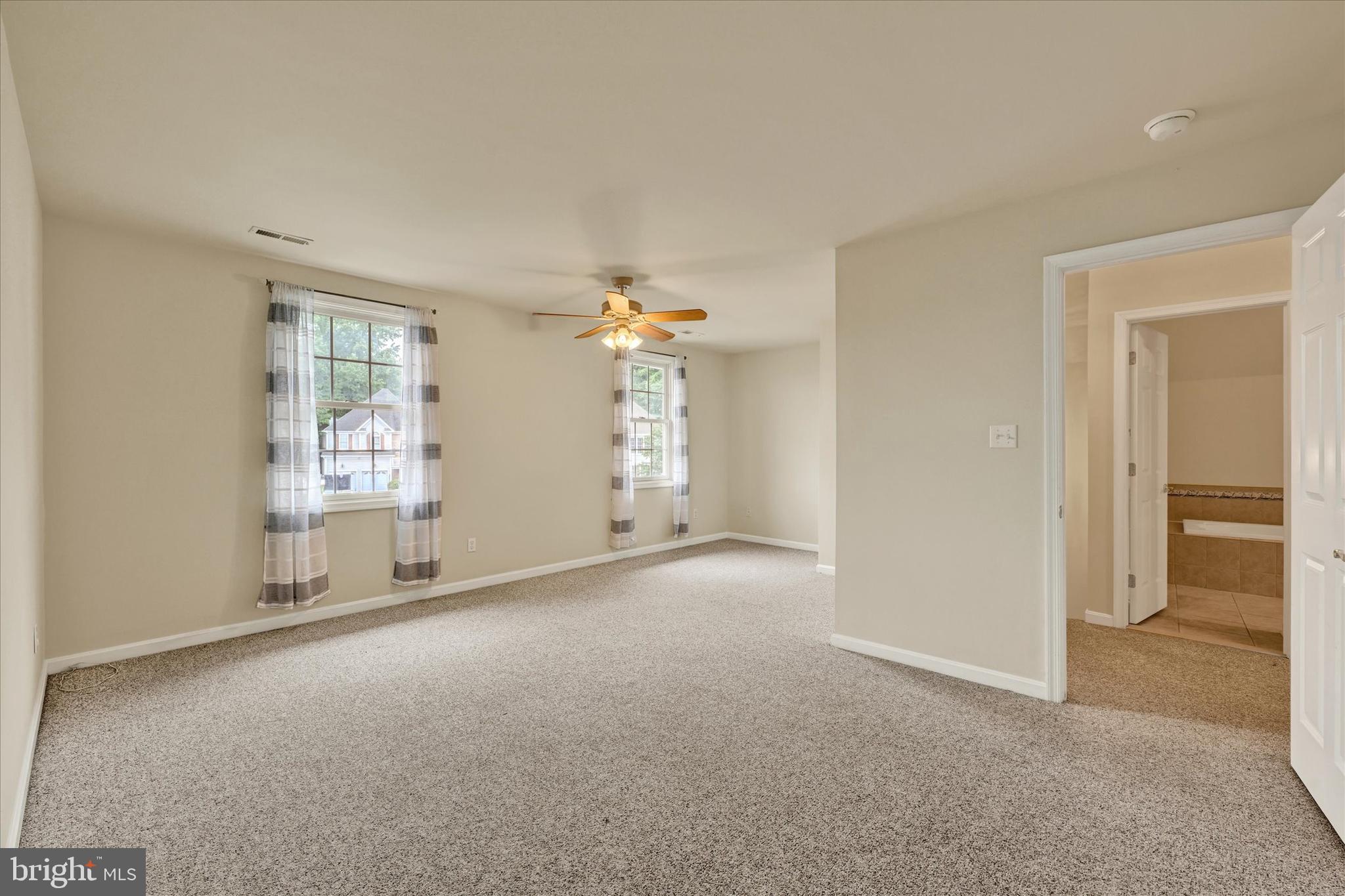 MAYFAIR GLEN - Residential