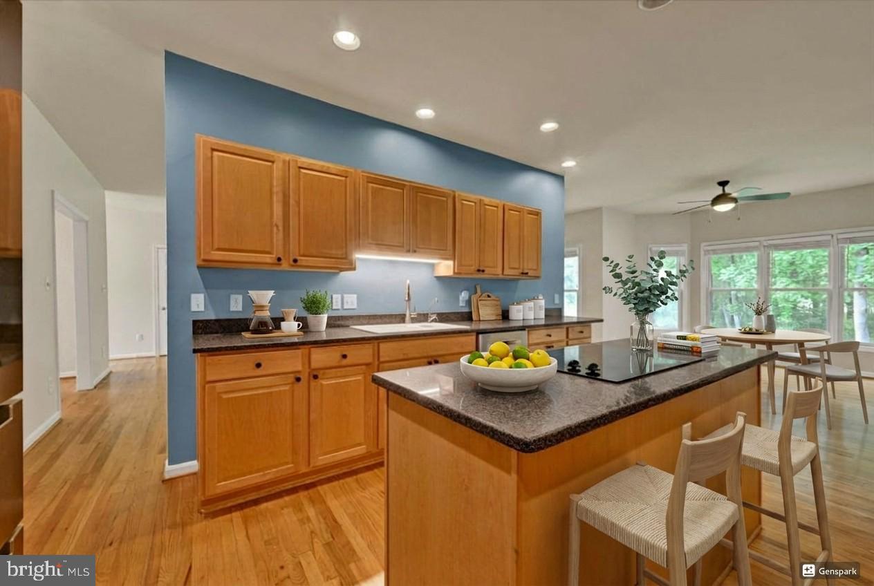 MAYFAIR GLEN - Residential