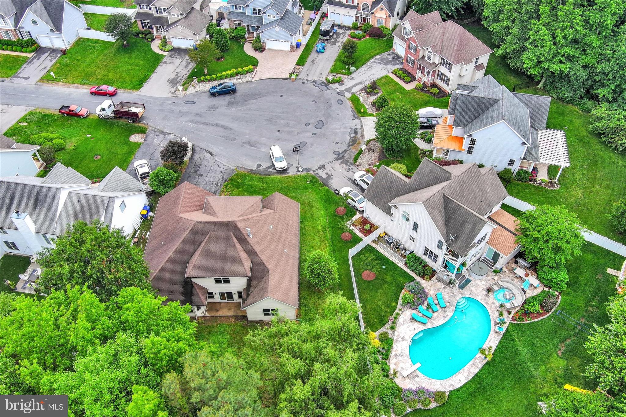 MAYFAIR GLEN - Residential
