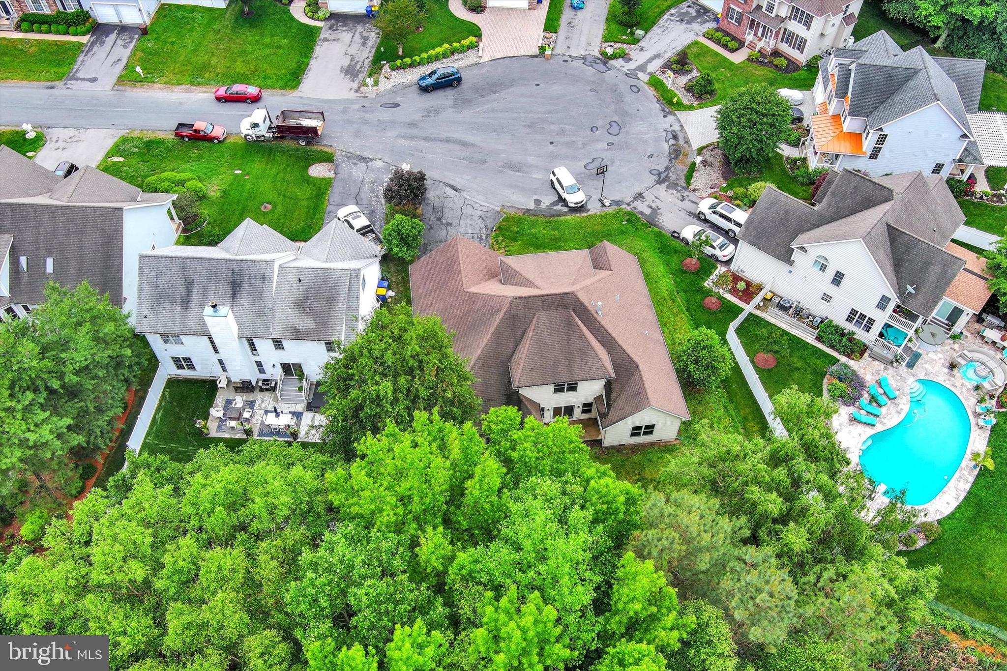 MAYFAIR GLEN - Residential