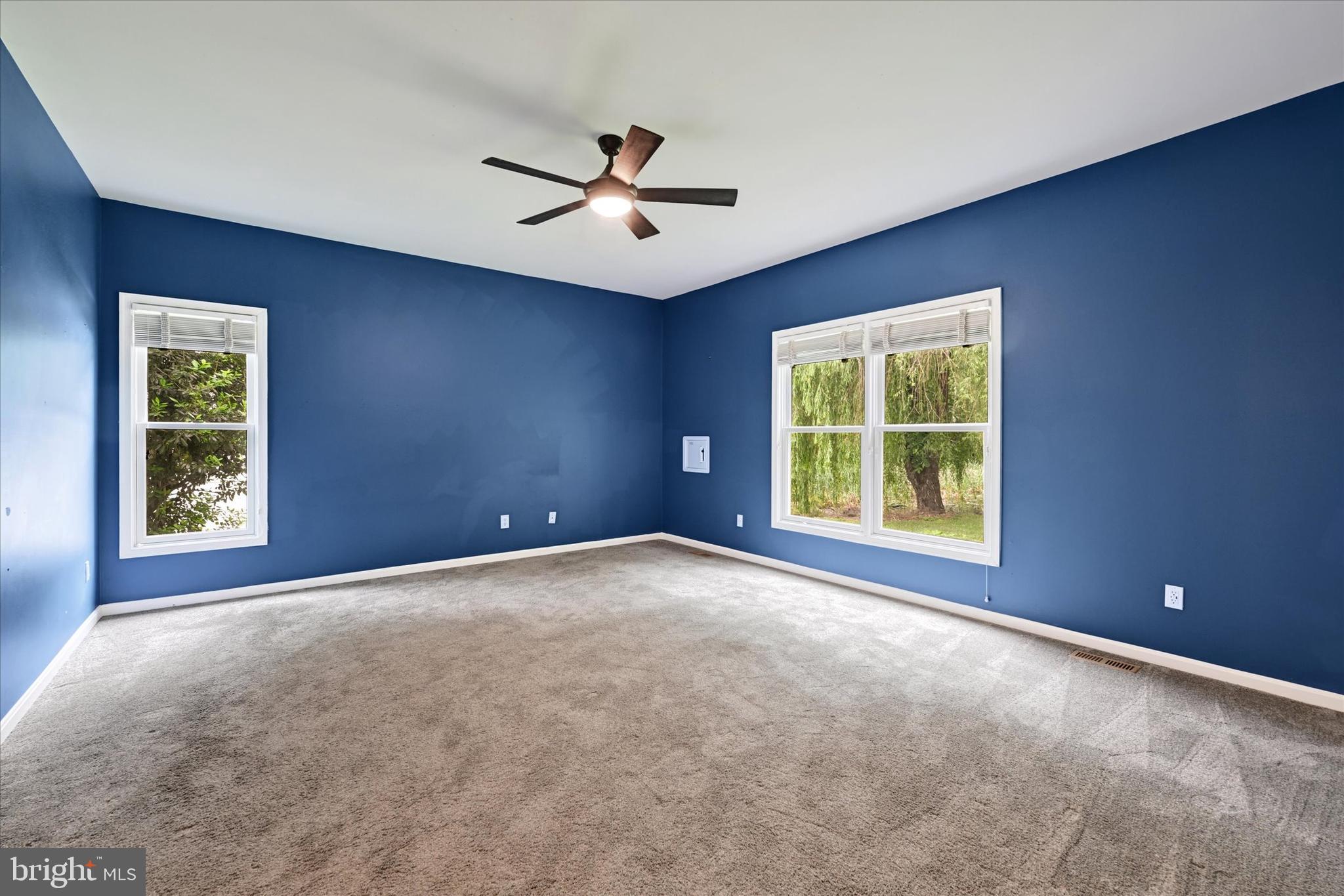 MAYFAIR GLEN - Residential
