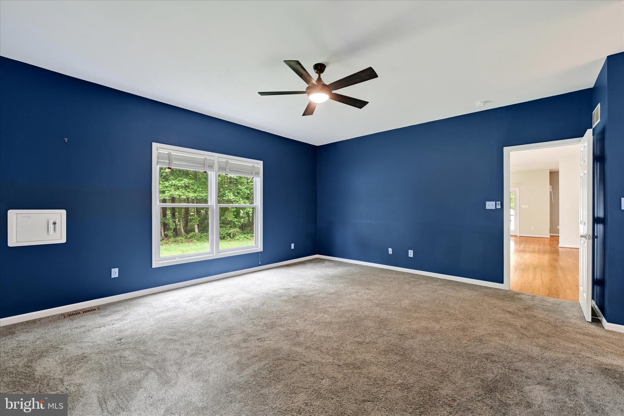 MAYFAIR GLEN - Residential