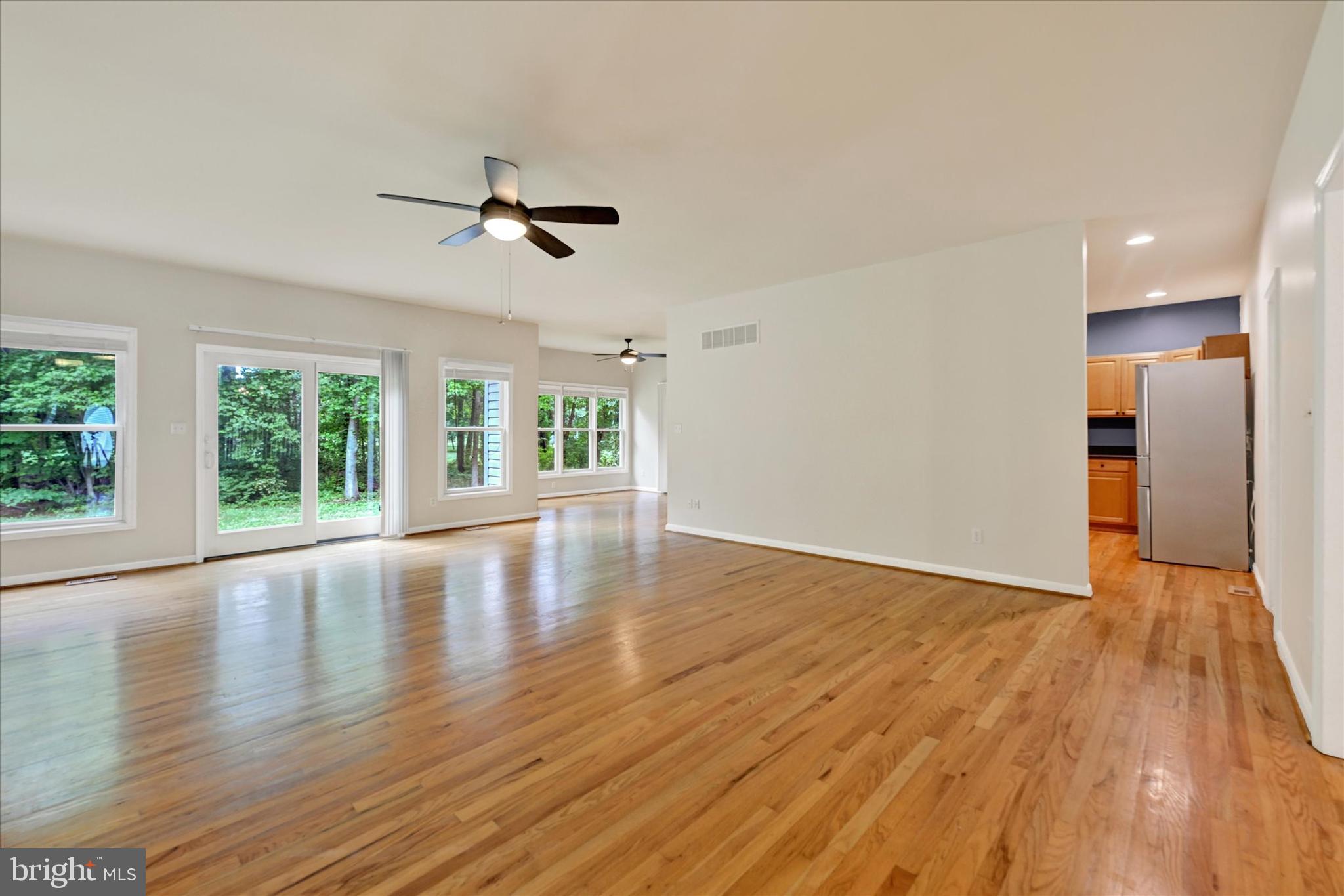MAYFAIR GLEN - Residential