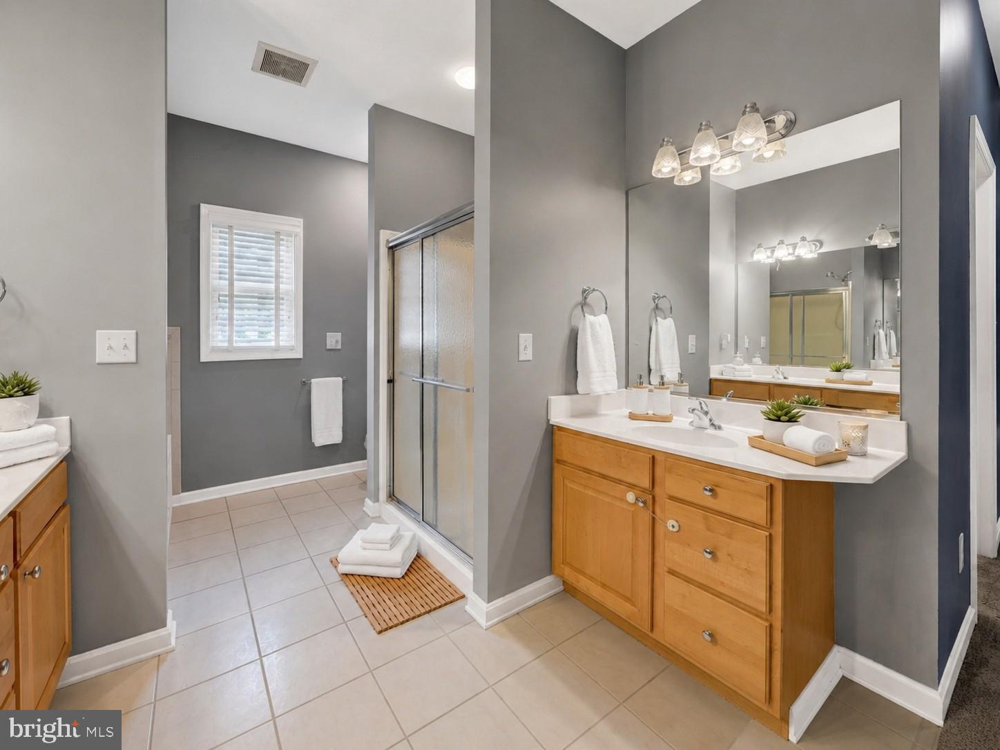 MAYFAIR GLEN - Residential