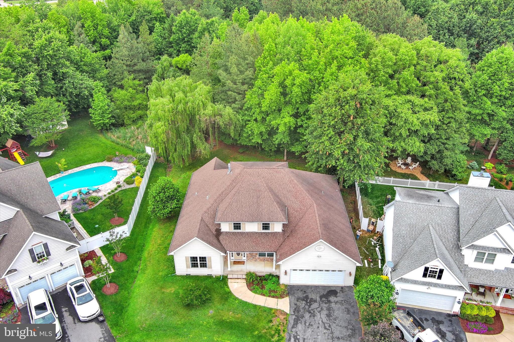 MAYFAIR GLEN - Residential