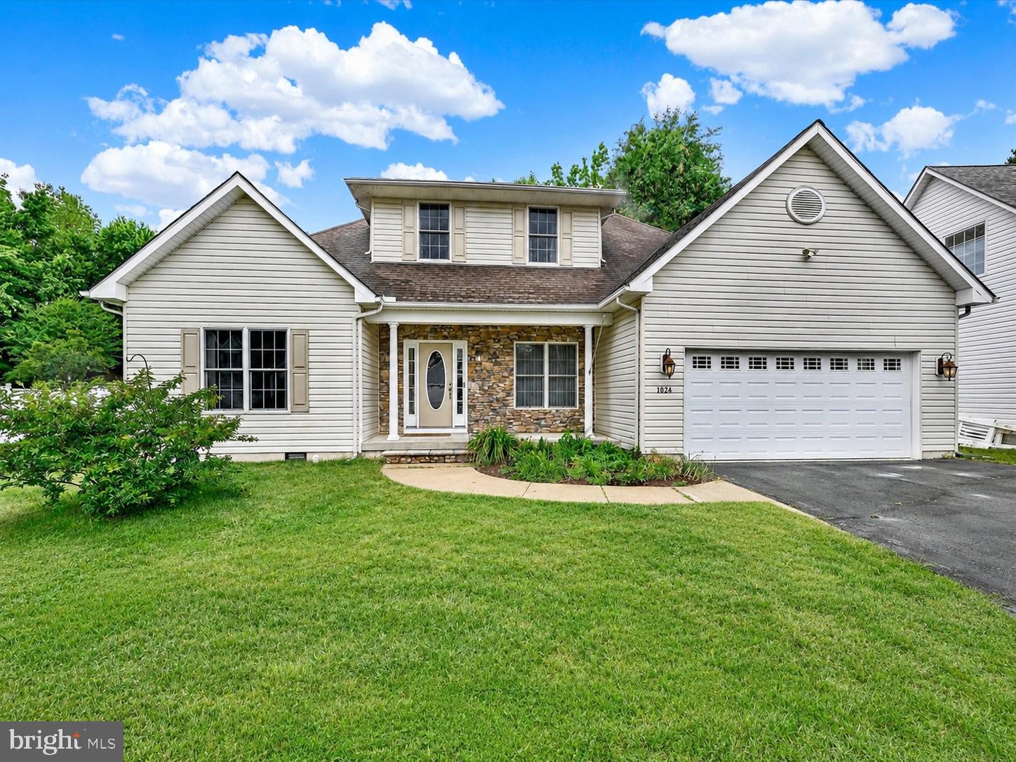 MAYFAIR GLEN - Residential