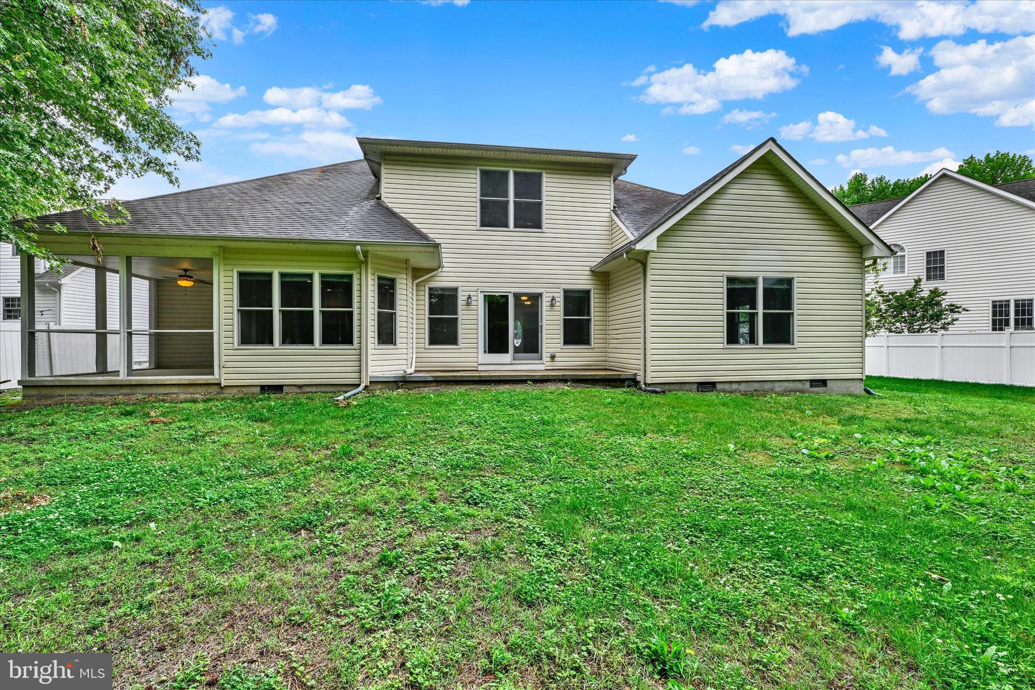 MAYFAIR GLEN - Residential