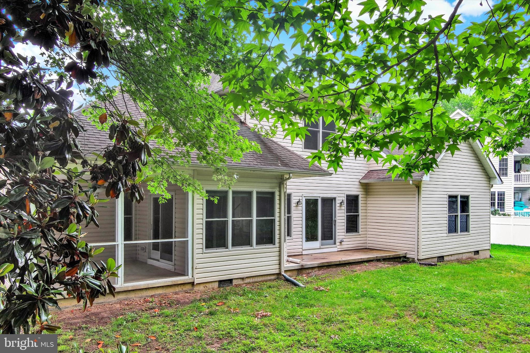 MAYFAIR GLEN - Residential