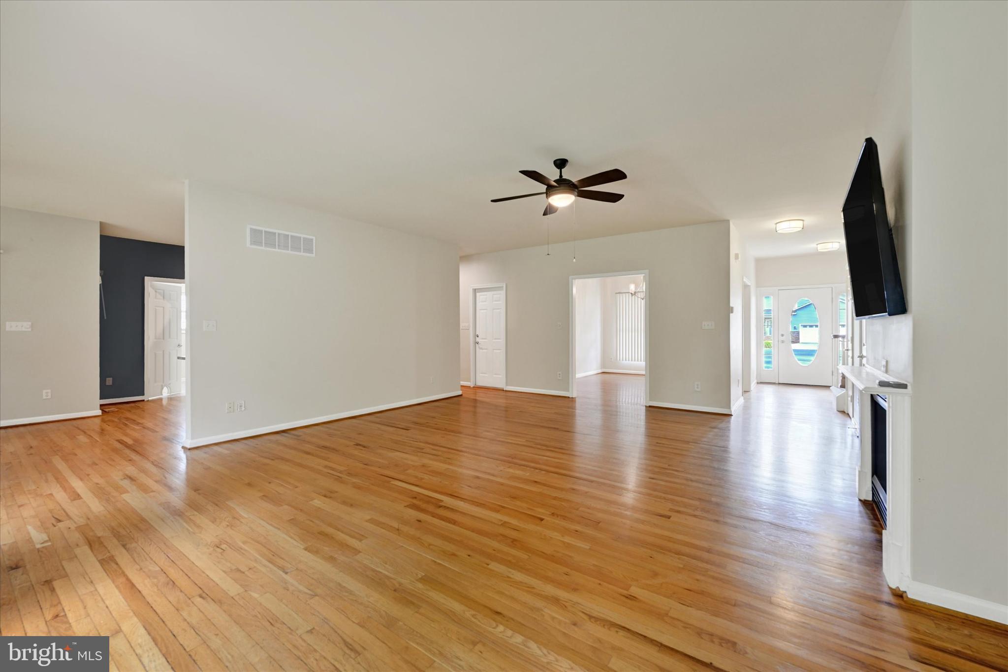 MAYFAIR GLEN - Residential