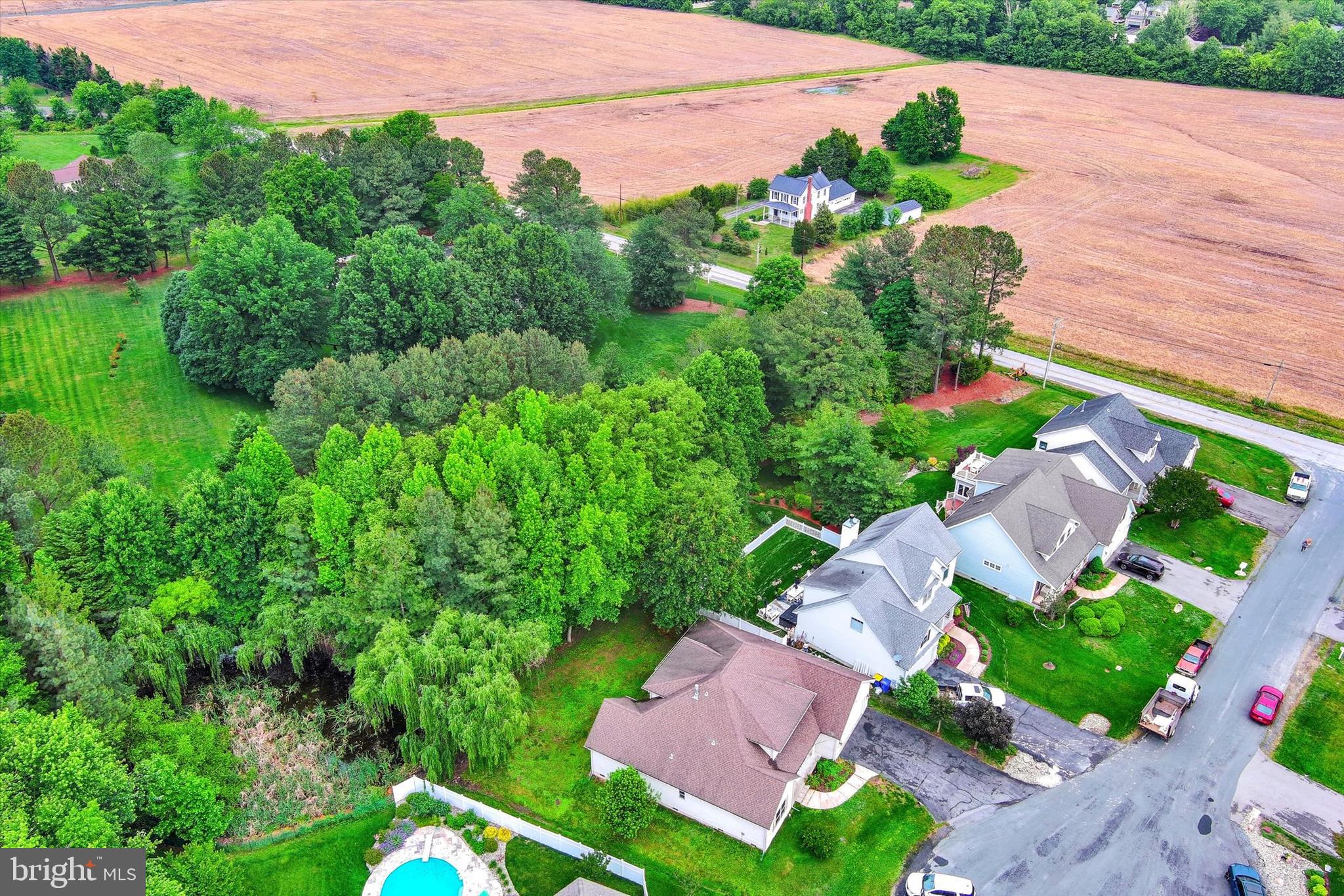 MAYFAIR GLEN - Residential