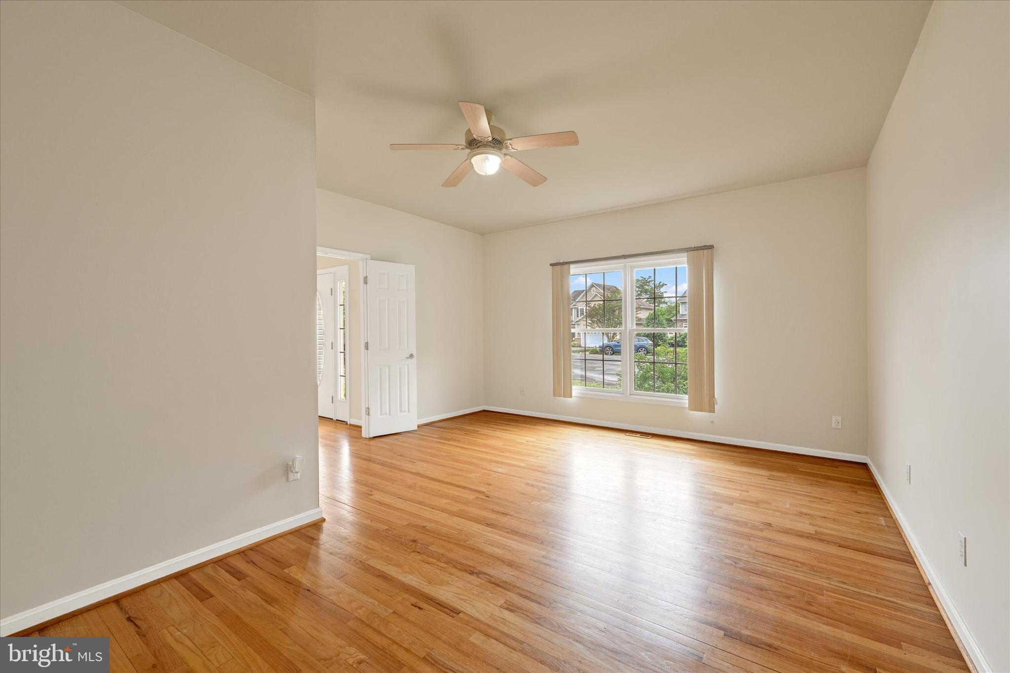 MAYFAIR GLEN - Residential