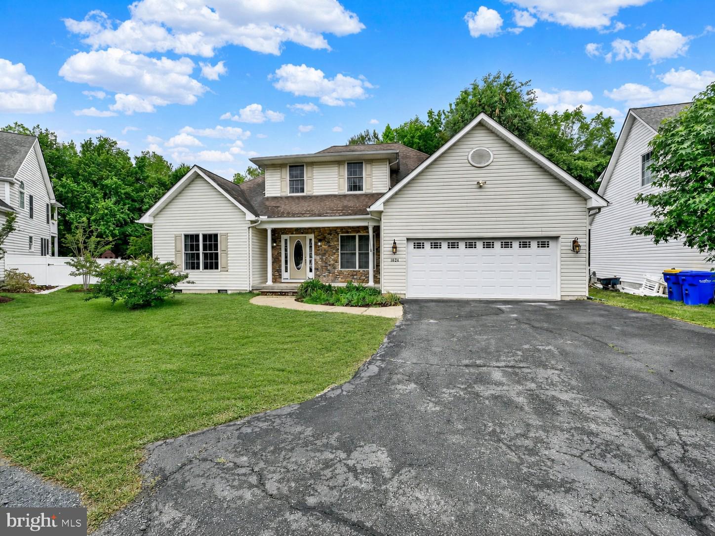 MAYFAIR GLEN - Residential
