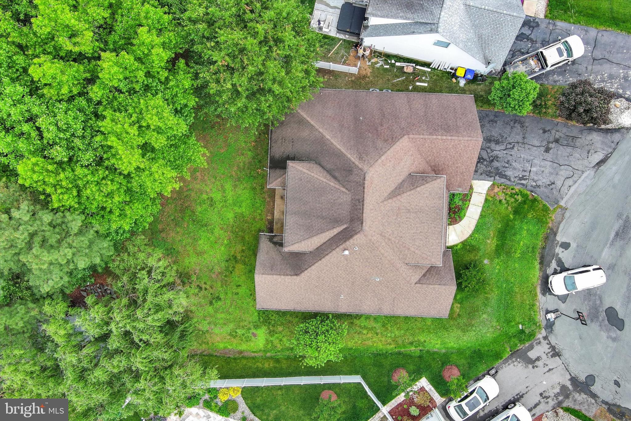MAYFAIR GLEN - Residential